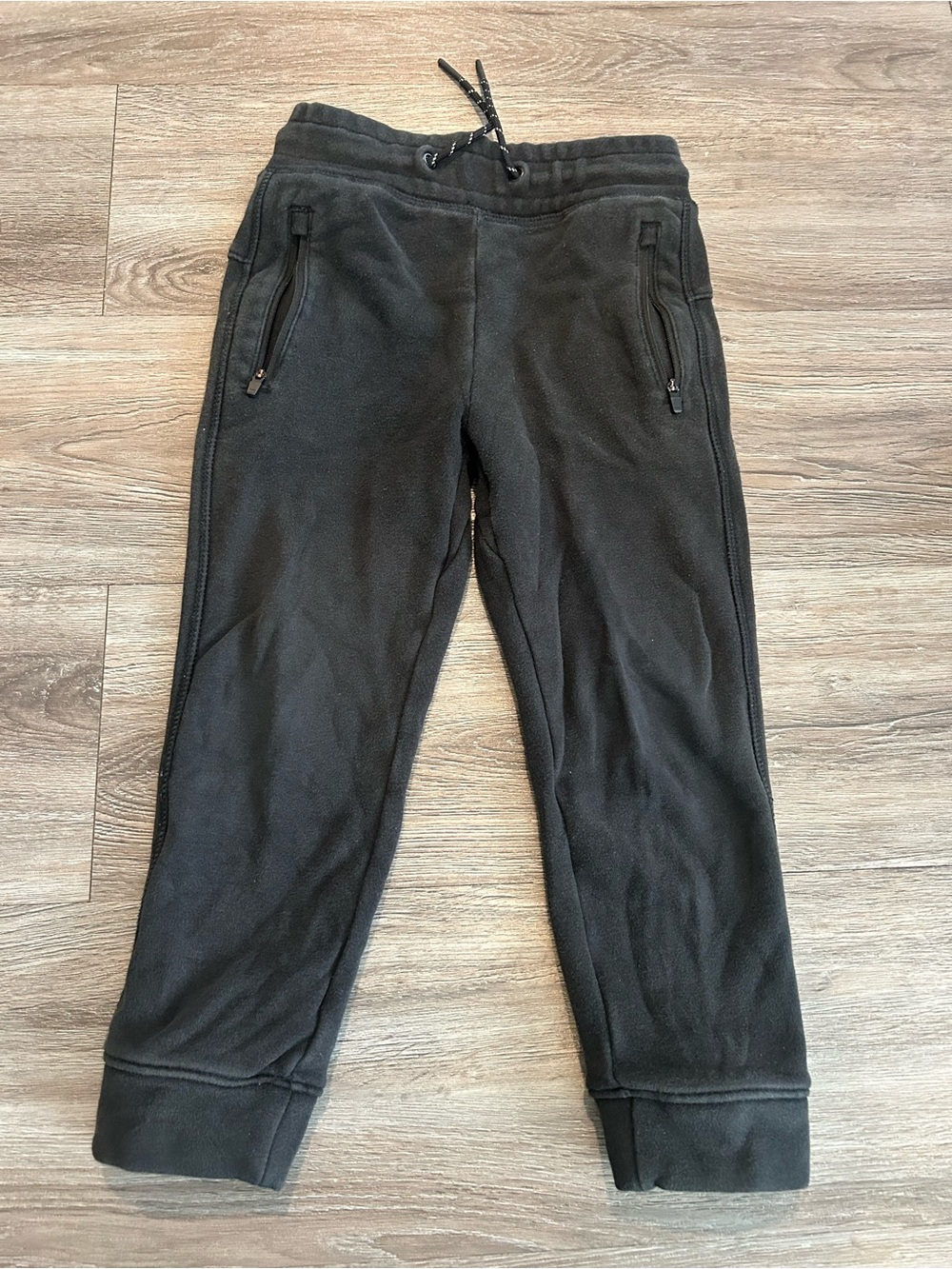 Kids Black Fleece Jogger Pants with Zip Pockets Size 4/5